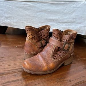 Bed Stu tan leather boots size 8